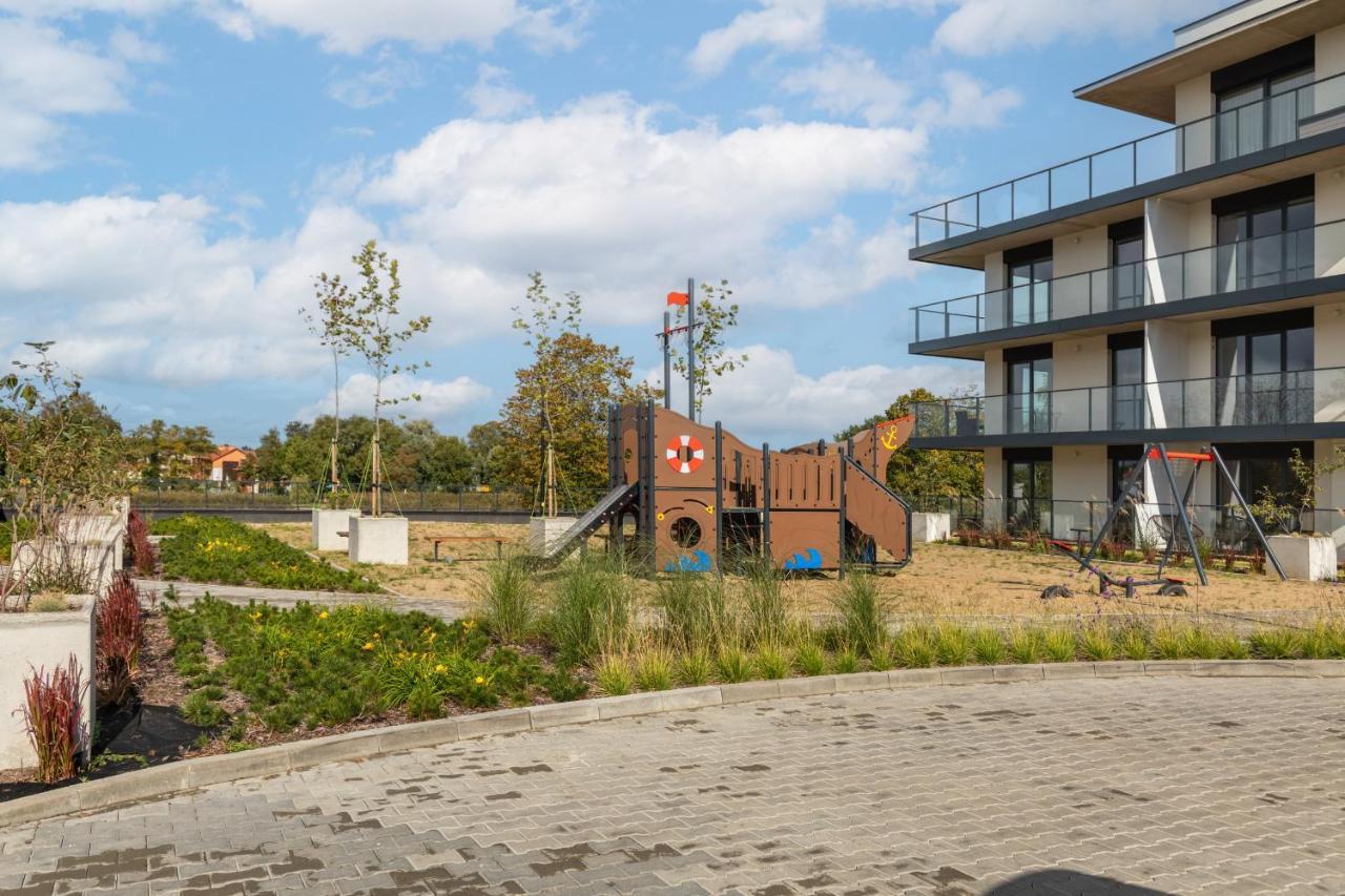 Wellness Resort Apartments Dziwnow Riverfront By Noclegi Renters Extérieur photo