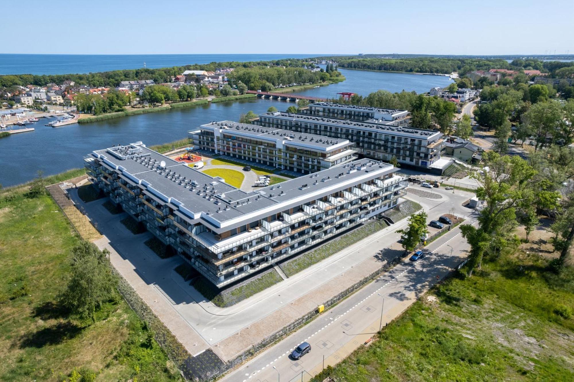 Wellness Resort Apartments Dziwnow Riverfront By Noclegi Renters Extérieur photo